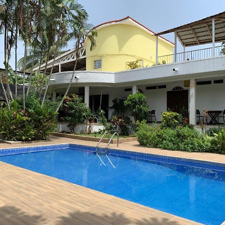 Gaia'S Garden B&B อาบีจาน ภายนอก รูปภาพ